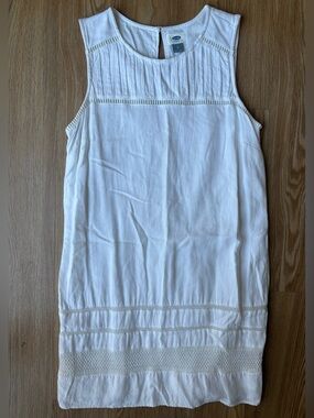 Women's Old Navy white sleeveless dress size small